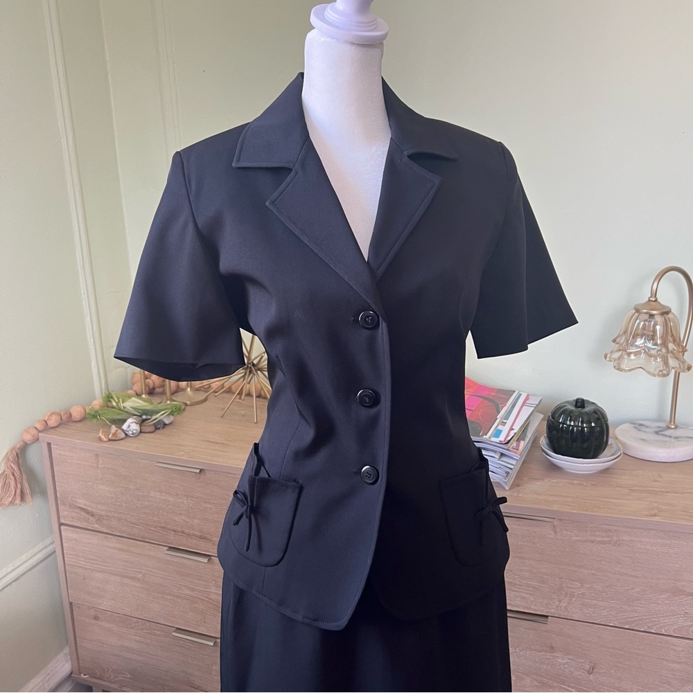 BLACKER Vintage Black Bow & Ruffle Detail Matching Suit Jacket & Skirt Set Sz M - Picture 2 of 16